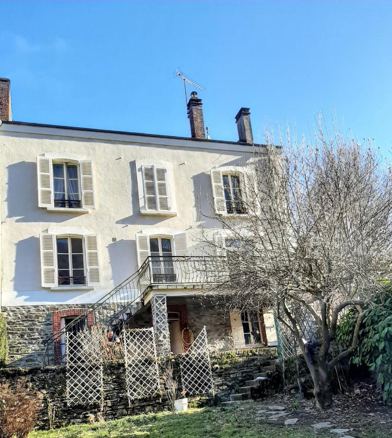Bed and Breakfast Chez Many, Par Fred Et Henri Monthermé Exterior foto